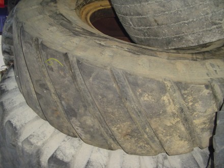 Специални  гуми за фадрома 18.00-25